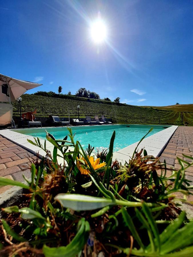Agriturismo "Veritas" Bed & Wine Casaleggio Boiro Eksteriør billede