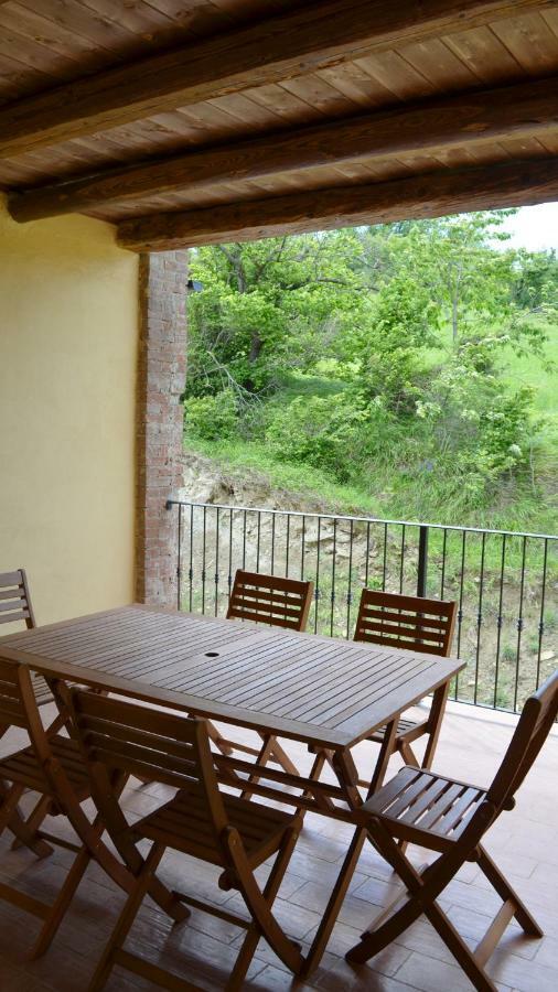 Agriturismo "Veritas" Bed & Wine Casaleggio Boiro Eksteriør billede