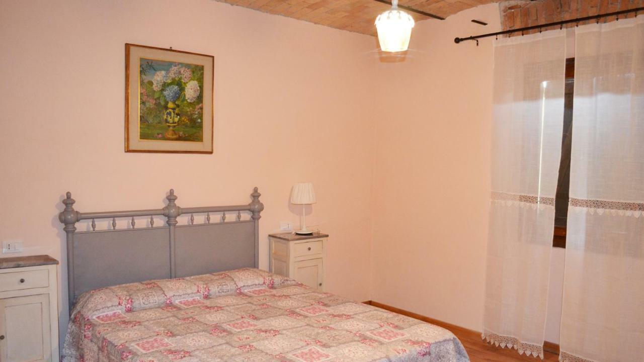 Agriturismo "Veritas" Bed & Wine Casaleggio Boiro Eksteriør billede