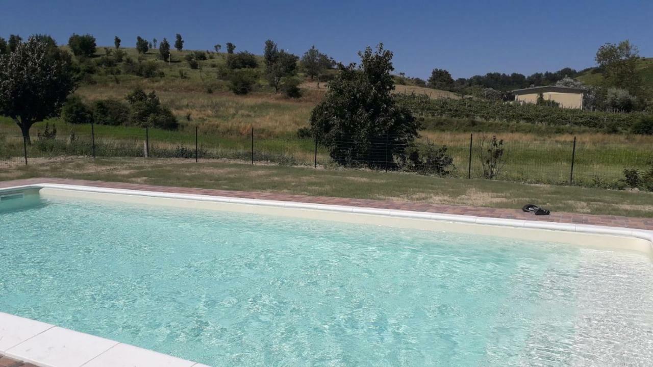 Agriturismo "Veritas" Bed & Wine Casaleggio Boiro Eksteriør billede